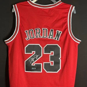 Michael Jordan SIGNED Basketball Jersey #23 Autographed BULLS AUTO COA HOLOGRAM - Picture 1 of 9