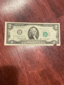1976 $2 Two Dollar Bill US Note B23958907A - Picture 1 of 2