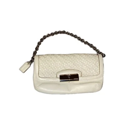 Bolso sin asas Coach Kristen de cuero tejido cadena muñeca blanco bolso de hombro cartera Foto 1 de 4