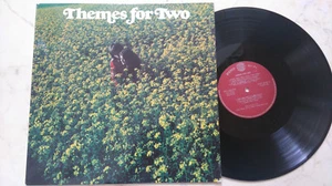 THEMES FOR TWO Pedro Gonez / Frank Pleyer and his Magic Strings *AMADEO LABEL* - Foto 1 di 4