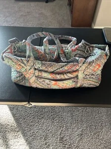Vera Bradley Floral Little Mermaid Duffel Bag Ariel Great Condition - Foto 1 di 19