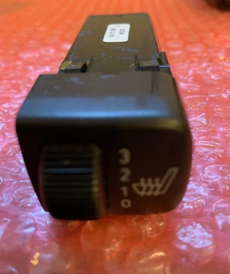 INTERRUPTOR CALENTADOR ASIENTO DERECHO SAAB 9-5 1998-2009 OEM 5471024 461608 Foto 1 de 2