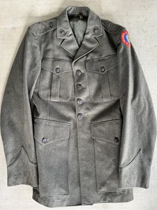 WWII US Marine Corps Jacket with 6th Marine Division Shoulder Patch - Picture 1 of 11