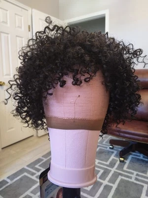 Nueva Peluca Corta Rizada Pop On Sin Pegamento Marrón Oscuro #2 Bobbi Boss Binta Gorra Completa Foto 1 de 4