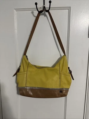 Bolso de Hombro Hobo The Sak Kendra Cuero Genuino Amarillo Foto 1 de 4