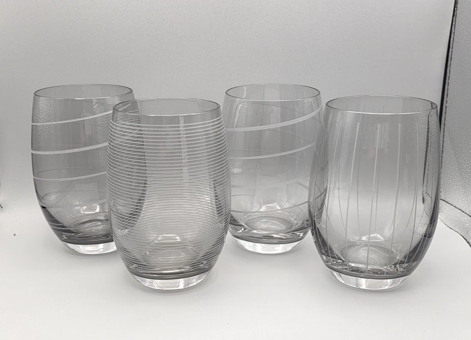 Juego de 4 copas de vino sin tallo Mikasa Cheers gris humo Foto 1 de 4