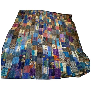 Vintage 70er Seide Baumwolle Patchwork Hippie Boho Gypsy Quilt Tagesdecke Decke Queen - Bild 1 von 5