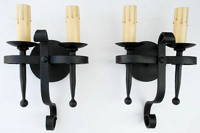 PAR DE LÁMPARAS APLIQUES DOBLES DE PARED ESTILO AÑOS 20 NEGRO HIERRO FORJADO RENACIMIENTO ESPAÑOL Foto 1 de 4