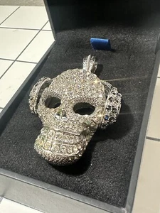BETSEY JOHNSON A SILVER PENDANT CRYSTAL ENCRUSTED SKULL WITH HEADPHONES PENDANT - Picture 1 of 6