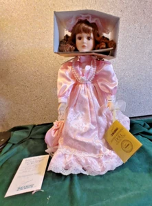 Seymour Mann Collectors Animated Musical Porcelain Doll COUTNEY TESTED - Picture 1 of 18