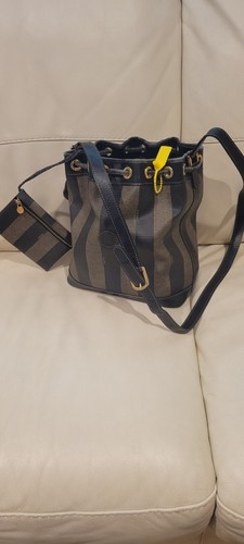 Borsa con cordino Fendi Vintage Pequin Tela Secchio con Borsa Abbinata GUC