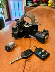 2008-2012 FORD FOCUS IGNITION SWITCH & DOOR LOCK. 1 KEY & IMMOBILIZER OEM 08-12 - Picture 1 of 4