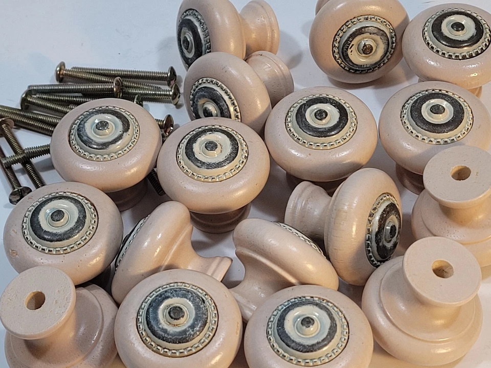 Декоративный винтажный деревянный с металлической центральной ручкой выдвижной ящик бежевый - Изображение 1 из 4