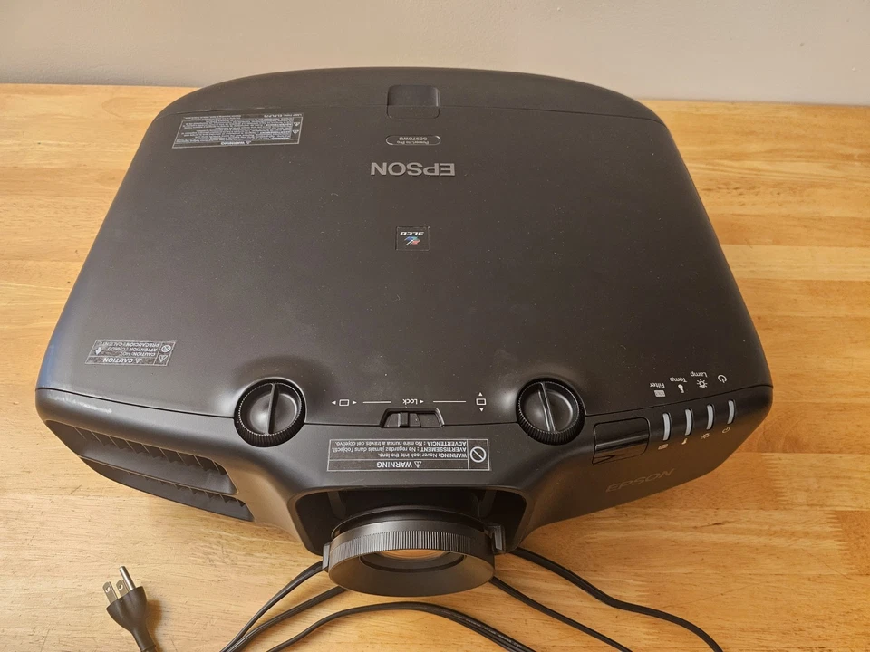 Epson Powerlite Pro G6970WU WUXGA 3LCD Projector H697A 2253 Lamp hours READ - Image 1 of 4