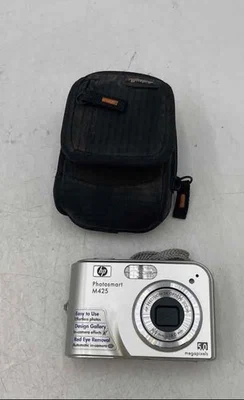 HP Photosmart M425 Silver 5MP 3x Optical Zoom Compact Digital Camera With Case - Image 1 of 4