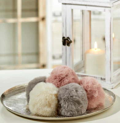 Kugel Plüsch Bälle 3er Set Pastell rosa 9 oder 11 cm Kugeln Pompon Anhänger - Bild 1 von 3