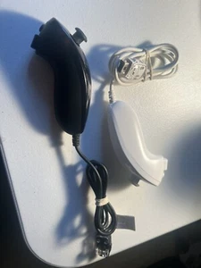2 Nunchucks Nintendo Wii Black / White Tested Work!! - Picture 1 of 4