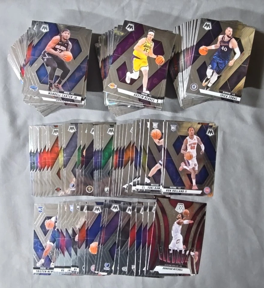 Baloncesto mosaico Panini 2024-25 - - - Elige una tarjeta - - - Foto 1 de 1