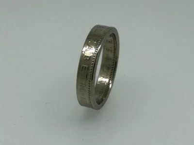 Handmade Queen Elizabeth II Remembrance Ring UK One Shilling Coin Ring - Image 1 of 4