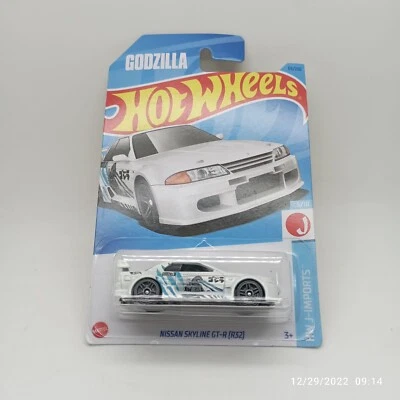 Hot Wheels 2023 Godzilla Nissan Skyline GT-R R32 bianco - Immagine 1 di 3