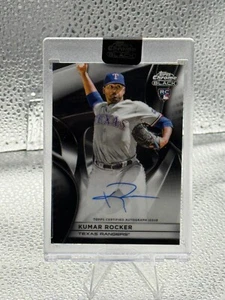 2025 Topps Chrome Black Kumar Rocker Rookie Auto Autograph Card Rangers - Bild 1 von 2