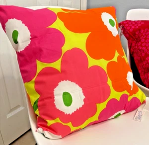 MARIMEKKO "Pieni Unikko"/Pillow Sham with zipper. Set of 2 with inserts - Picture 1 of 3