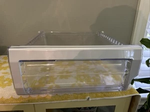 Genuine Refrigerator Samsung Crisper Drawer Part# DA61-05876A CLEAN! - Picture 1 of 9