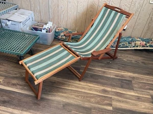 Vintage Wood & Canvas Folding Deck Steamer Chair with Matching Foot Rest MCM - Picture 1 of 6