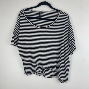 Top donna Lord & Taylor asimmetrico a righe boxy taglia M nero bianco righe - Foto 1 di 7