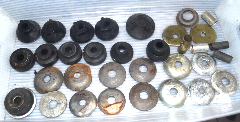 LOTE DE 30 PIEZAS BUJES VARILLA PUNTAL FORD LINCOLN MERCURY Y OTROS AUTOPARTES Foto 1 de 1