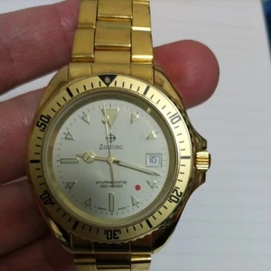 Raro Reloj ZODIAC Profesional 200M Punto PUNTO ROJO Hombre Dorado - Imagen 1 de 8