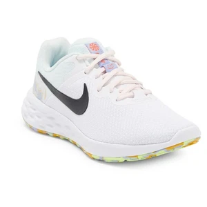 New NIKE Women's Revolution 6 Next Nature Running Sneakers Size 5.5 - Picture 1 of 9