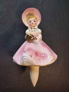 VINTAGE JOSEF ORIGINALS PFLANZENSPIESS "WATERING GIRL" ZUM GIESSEN IHRER PFLANZEN 1960 - Bild 1 von 6