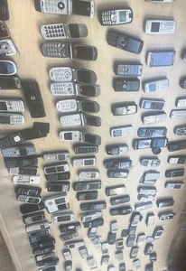Handys 150 STÜCK Sammlung / Konvolut / Tastenhandys / Smartphones/ Vintage - Bild 1 von 5