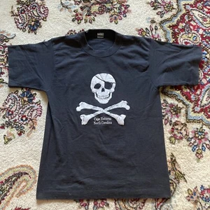 Vintage Black Single Stitch Skull & Crossbones T Shirt Youth L Cape Hatteras NC - Picture 1 of 9