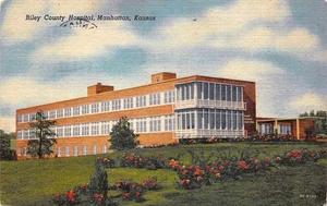 # K2579 Manhattan, Ks.    POSTKARTE, RILEY COUNTY HOSPITAL - Bild 1 von 2