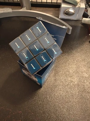 3 x 3 Classic Rubik’s Cube, Schunk Con Scatola Incartato  - Immagine 1 di 3