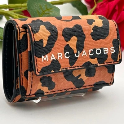 Cartera Marc Jacobs TriFold Estampado Leopardo Auténtica Usada Elegante Foto 1 de 4