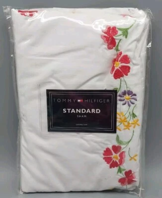Tommy Hilfiger Almohada Estándar Falsa Bordada Floral Volantes Marina Nuevo 20x26 Foto 1 de 3