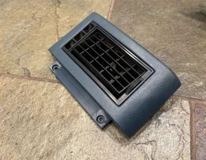 1988-94 Chevy GMC Silverado Sierra Passenger Dash Heat AC Vent Blue - Picture 1 of 3
