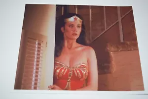 Lynda Carter Wonder Woman pinup 8x10 glossy photo Busty Sexy Cleavage tv 0564 - Picture 1 of 1