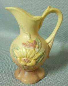 Vintage Hull Magnolia Matte Ewer Vase - Picture 1 of 5