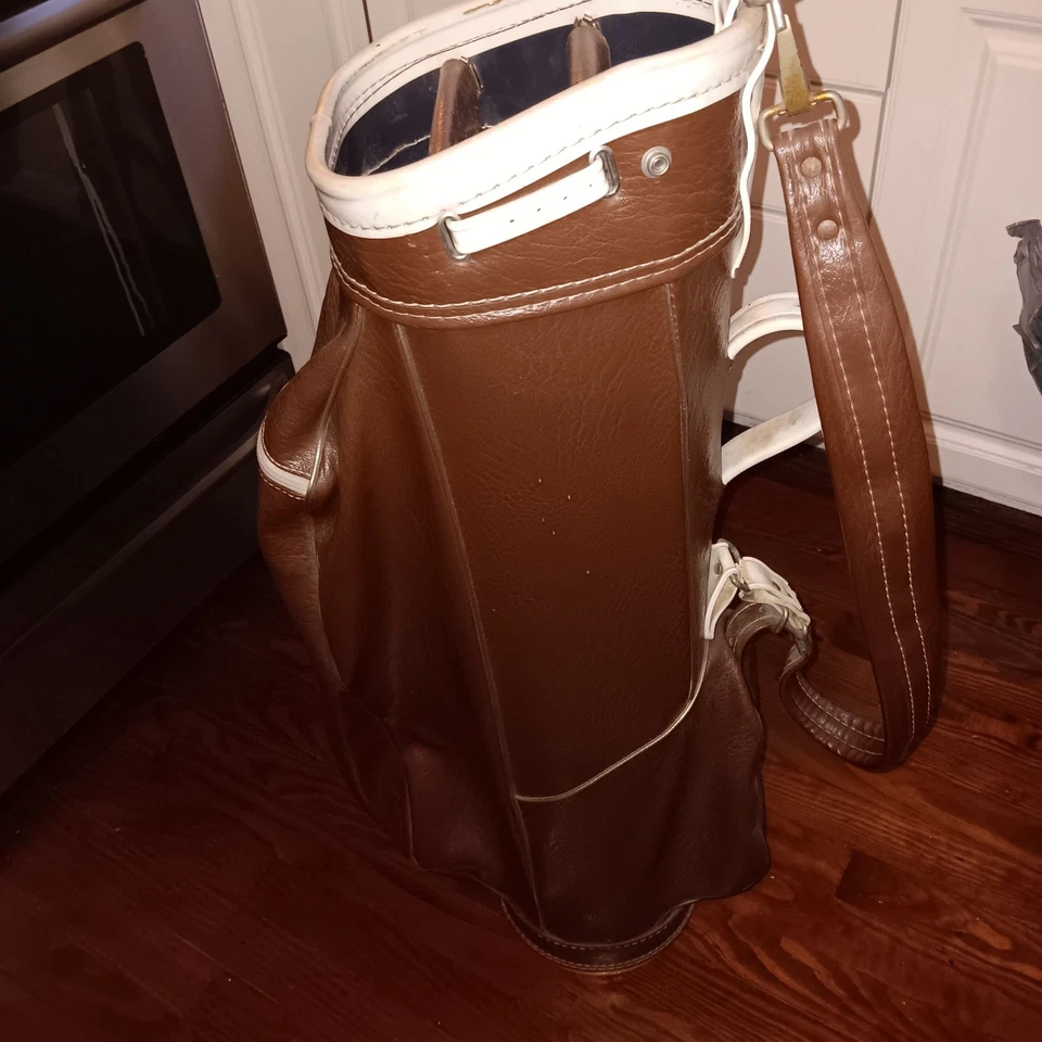 Rara Bolsa de Golfe Vintage Couro Marrom Branco Ram *Veja Descrição * - Imagem 1 de 4