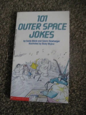 VINTAGE 1989 101 OUTER SPAE JOKES BY SONIA BLACK AND DEVRA NEWBERGER PAPER BACK - Image 1 of 3