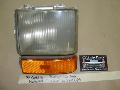 OEM 84 Cadillac Fleetwood RWD RIGHT FRONT CORNER TURN SIGNAL PARK LIGHT LENS - Image 1 of 4