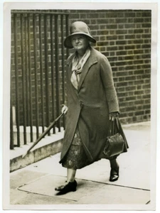 Margaret Bondfield, Ministre du Travail britannique. 1931. 10 Downing Street. - Imagen 1 de 2
