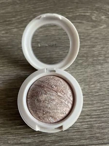 Sombra de ojos MAC Mineraliza *TEMPORADA DE NIEVE* - NUEVA SIN CAJA (2,2 g/0,07 oz) *MUY RARA* - Imagen 1 de 3