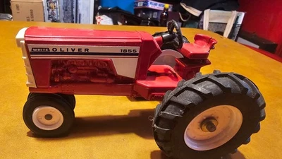 1988 SCALE MODELS WHITE OLIVER 1855 TRACTOR DIECAST 1:16 - Image 1 of 4