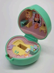 Vintage 1991 Bluebird Polly Pocket Midge’s Bedtime Heart Shaped *Compact Only* - Picture 1 of 14