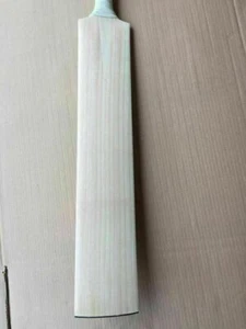 1 English Willow Cricket Bat + Free Bat Cover + Free Toe Guard CCB01 - Picture 1 of 2